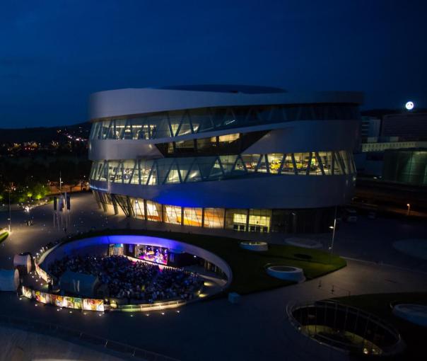 jazzopen stuttgart 2014: Jazz vom Feinsten auf der Open Air Bühne am Mercedes-Benz Museum