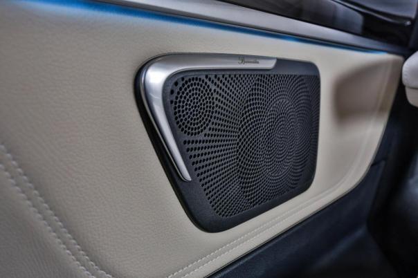 Neue Klangdimension in der Großraum-Limousine