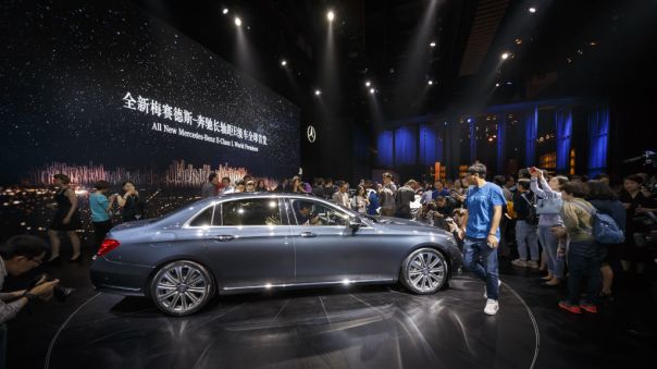 Mercedes-Benz Media Night, Auto China 2016:
Weltpremiere der Langversion der neuen E-Klasse in Peking
World premiere of the long-wheelbase version of the new E-Class in Beijing
